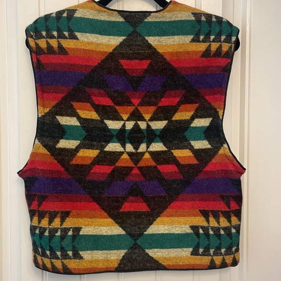 Amazing vintage made in Canada vest - Picture 3 of 5